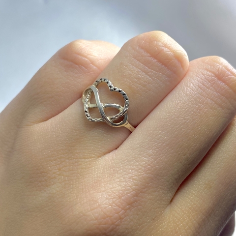 Anel coração e infinito
