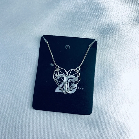 Corrente com pingente de coração