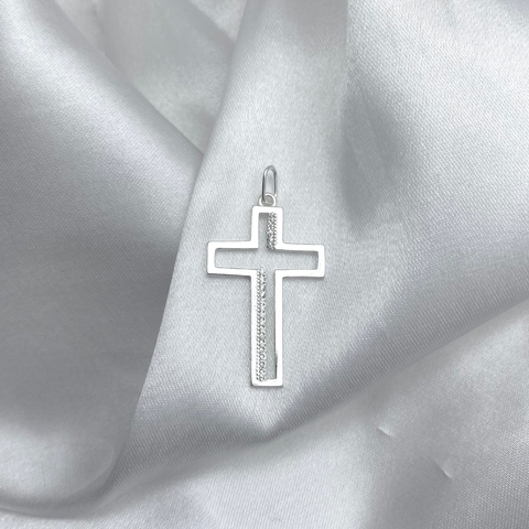 Pingente cruz vazada