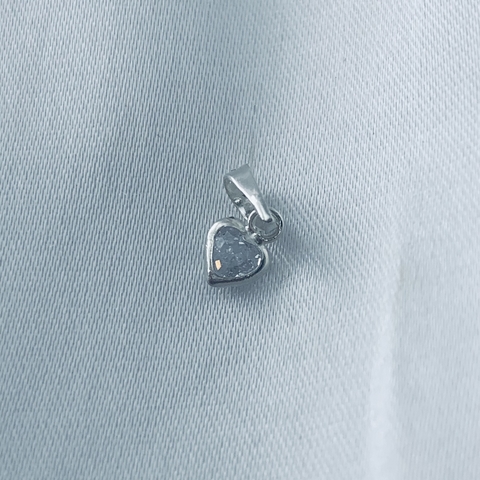 Pingente ponto de luz coração borda inglesa pp