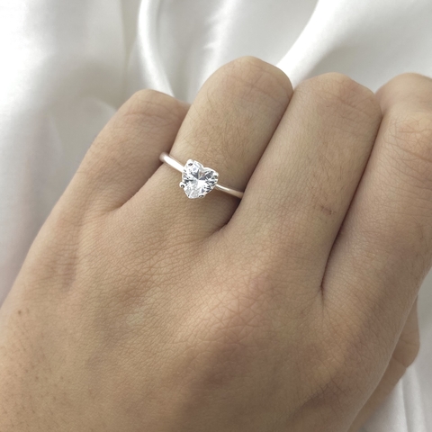 ANEL SOLITÁRIO ZIRCÔNIA DE CORAÇÃO