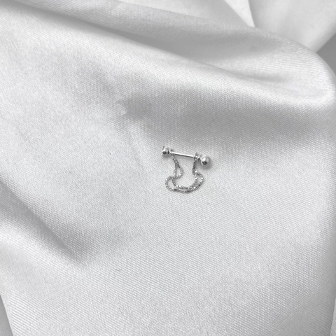 PIERCING TRAGUS/HELIX COM VENEZIANA E PONTO DE LUZ