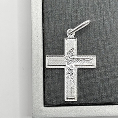 Pingente Cruz Com Face De Cristo 2,9cm na internet