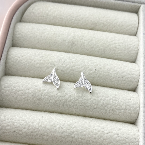 BRINCO CAUDA DE SEREIA CRAVEJADO