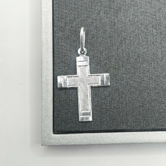 Pingente Cruz Trabalhada 2,8cm - comprar online