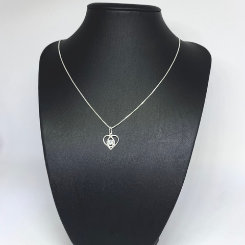Colar coração com pedra basico