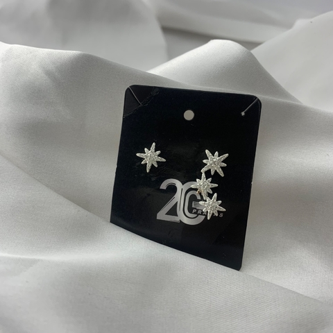 Brinco Feminino Três Estrelas