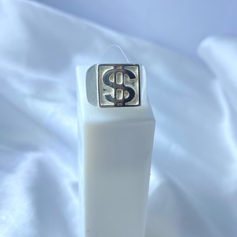 Anel cifrão lisa lateral