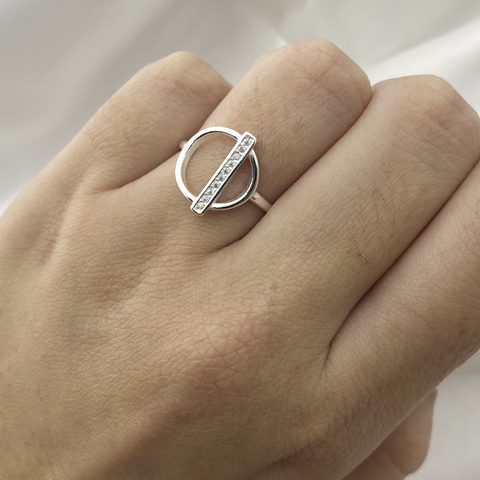 ANEL CIRCULO VAZADO COM TRAÇO CRAVEJADO