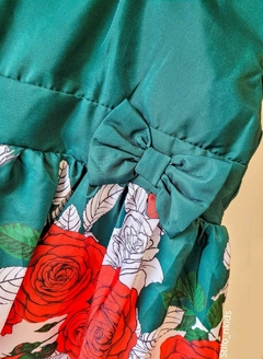 Imagem do VESTIDO Temático - Verde|Branco e rosas Vermelhas