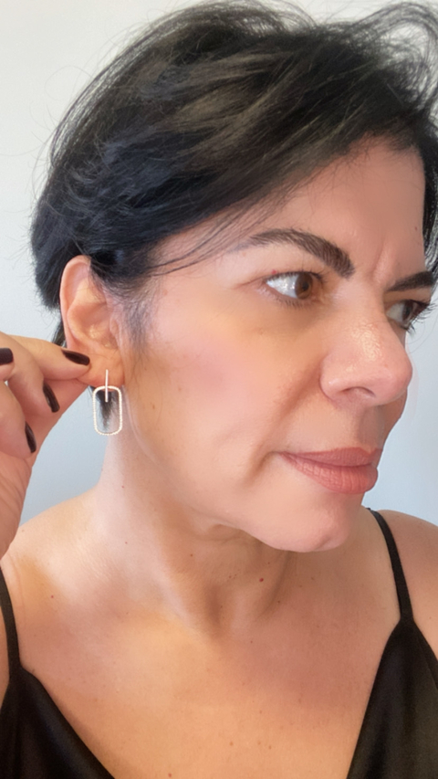 Brinco Retangular Cravejado Base Palito - comprar online