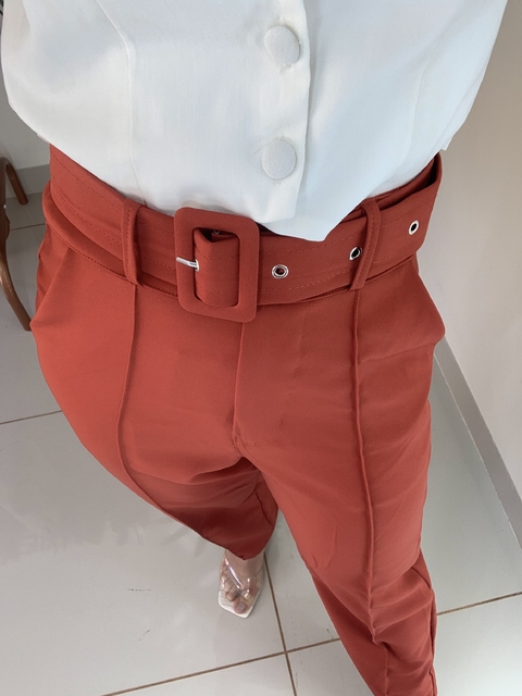 CALÇA LARA COM CINTO