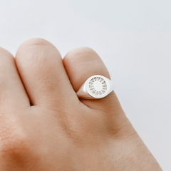 Anel de Prata Inicial Cravejada Mindinho Regulável