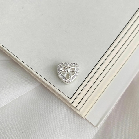 Berloque de Prata Laço Coração