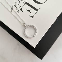 Colar de Prata Círculo Cravejado