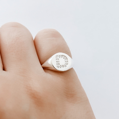 Anel de Prata Inicial Cravejada Mindinho Regulável - comprar online