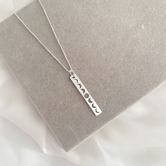 Colar de Prata Fases da Lua Placa Vazada - comprar online