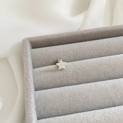 Piercing de Prata Estrela Cravejada