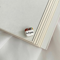 Berloque de Prata Instagram Retrô - comprar online