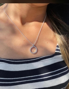 Colar de Prata Círculo Cravejado - comprar online