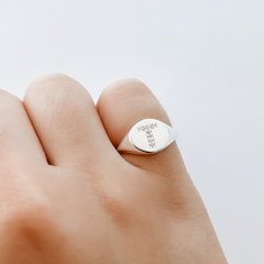 Imagem do Anel de Prata Inicial Cravejada Mindinho Regulável