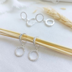 Argolinha com Círculo Cravejado - comprar online