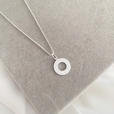 Colar de Prata Fases da Lua Redondo