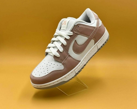 Tênis Nike SB Dunk Rose Feminino