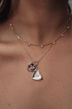 Relicário Coração Cravejado Dourado - Permita-se Acessórios