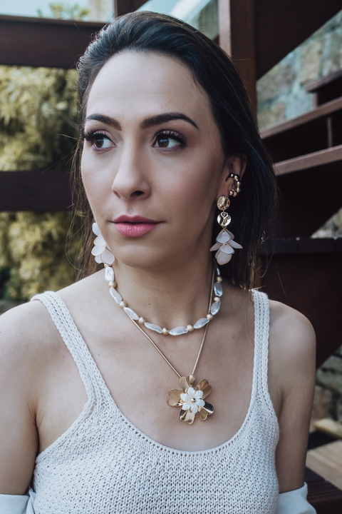 Brinco Madrepérola Dourado