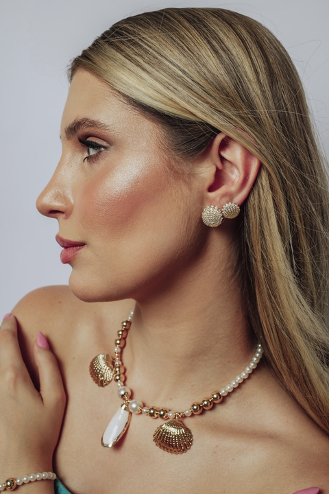 Concha Cravejada Dourado P/M