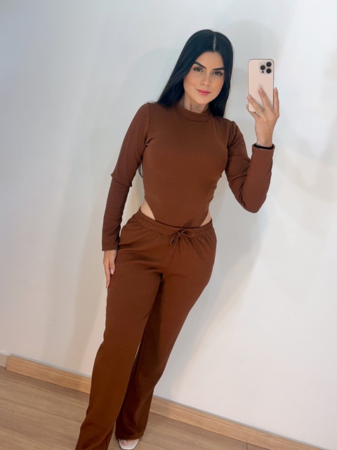 Conjunto Cavado Manga Longa