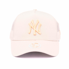Imagem do Boné New Era Metallic Trucker Neyyan Stnmt Bege