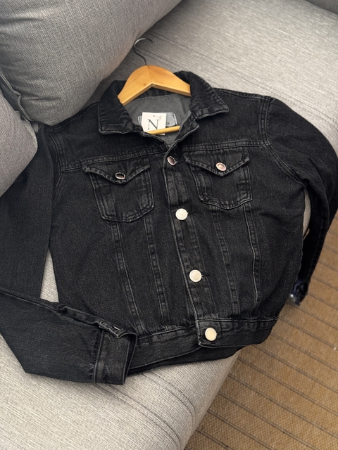 Jaqueta jeans estonada
