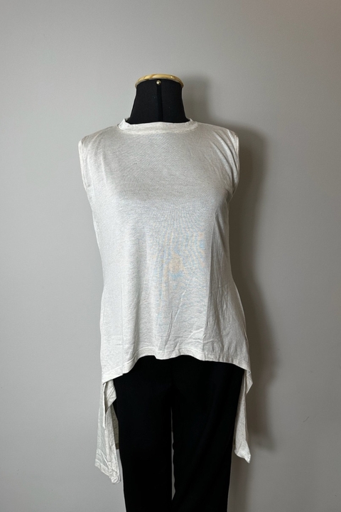 Camiseta Assimétrica