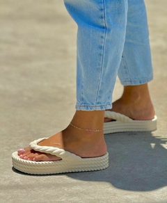 Chinelo Nuvem Off - comprar online