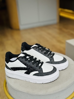 Coleção de Tênis IzaShoes na internet