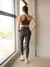 CONJUNTO LEGGING RUN E TOP ESSENTIAL RUN CINZA - loja online