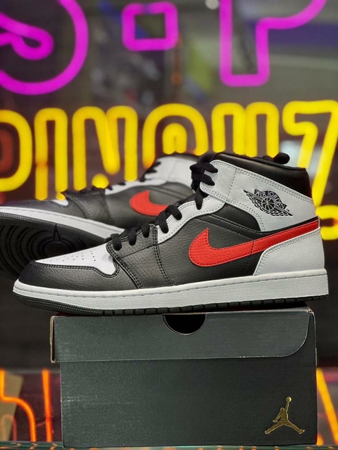 JORDAN 1 MID CHILE TALLA 29.5CM