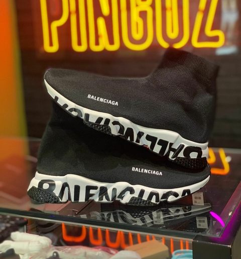 BALENCIAGA BLACK AND WHITE LETRAS G5