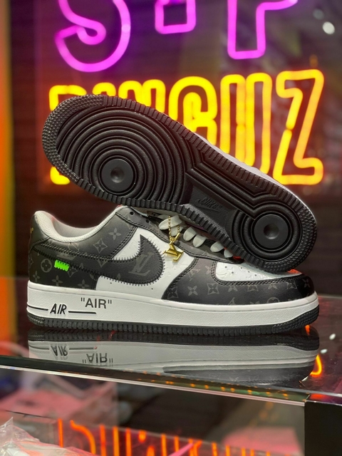 AF1 LOUIS VUITTON NEGROS G5