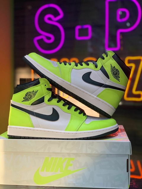 JORDAN 1 MID VOLT TALLA 28.5CM