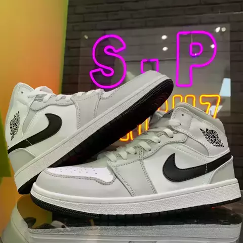 JORDAN 1 MID SMOKE GREY 22.5CM G5