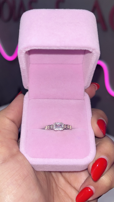 Anel pedra retangular prata 925