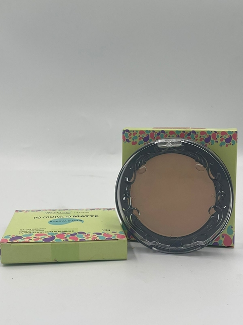Pó compacto matte, à prova D’água, textura ultrafina, toque aveludado, enriquecido com vitamina E