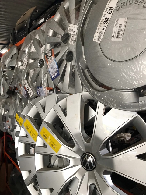 CALOTA FIAT UNO WAY ECONOMY ARO 13 (SEMI- NOVO USADO)