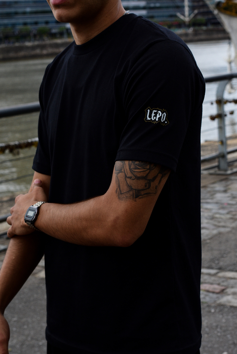 Remera BASICS
