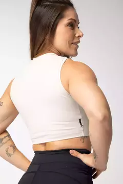 Regata Cropped Kebra Kexo Sand - comprar online