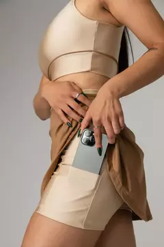 Short Saia com Bolsos Laterais OnMove Golden na internet