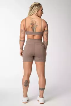 Short Médio Up Kebra Kexo Cacau na internet